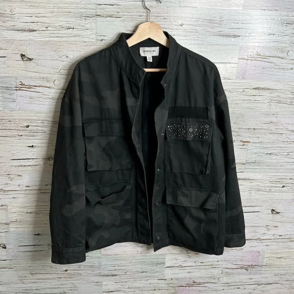 Highline  collective gray black camo jacket size medium